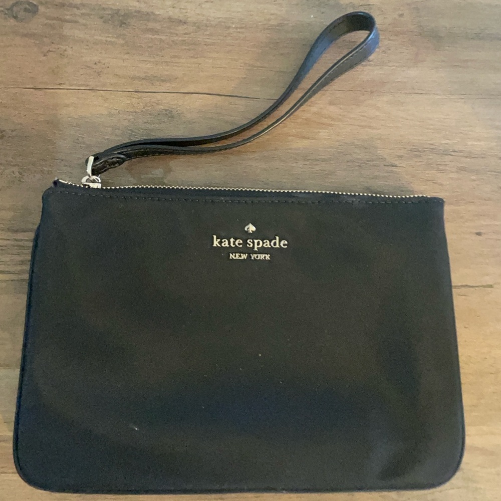 Kate Spade New York Chelsea Medium Wristlet Pouch